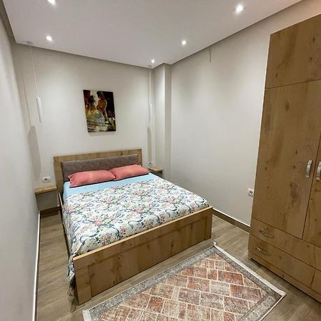 Modern 1 Bedroom City Apartment ติรานา ภายนอก รูปภาพ