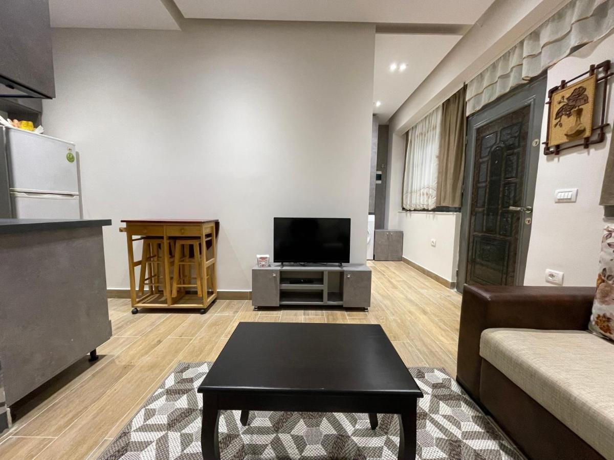 Modern 1 Bedroom City Apartment ติรานา ภายนอก รูปภาพ