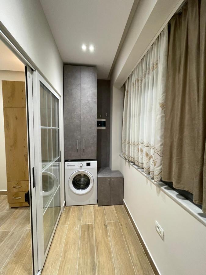 Modern 1 Bedroom City Apartment ติรานา ภายนอก รูปภาพ